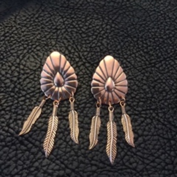 Navajo Jewelry - Navajo SIGNED(WOMO) vintage solid copper post earrings